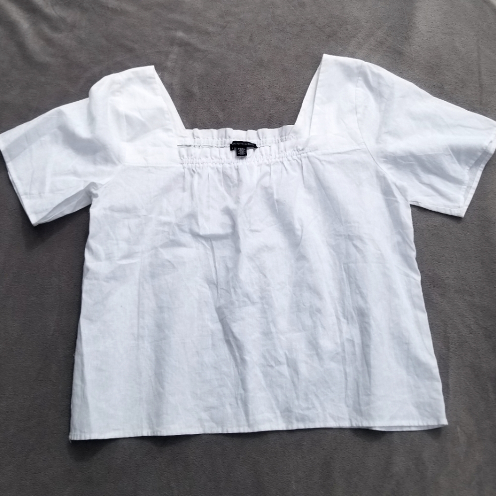 Saks Fifth Avenue Linen Shirt Women's XL White Top Blouse Cottage Beachy Summer - Picture 2 of 10